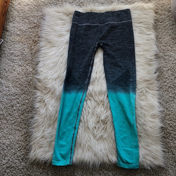 Color block leggings. - Picture 2 of 8